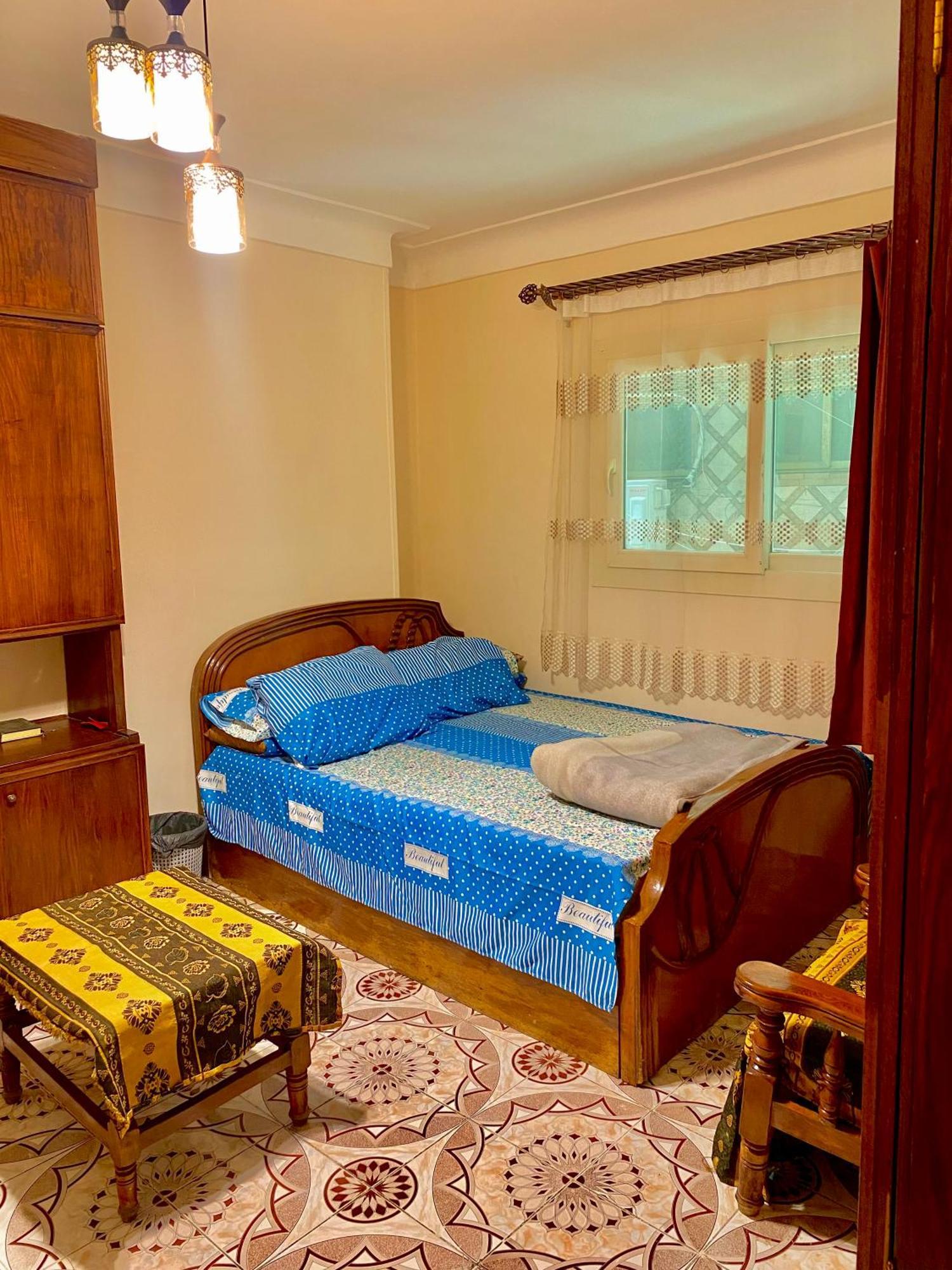 Comfort Sea View: Serviced Near Montaza Palace Apartment